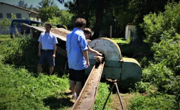 The tying machine for fascines was once purchased second-hand in Holland and has been faithfully performing its services for many decades